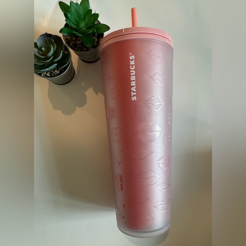 Starbucks Frosted Lips 24 Oz
Tumblr Valentines Day 2021